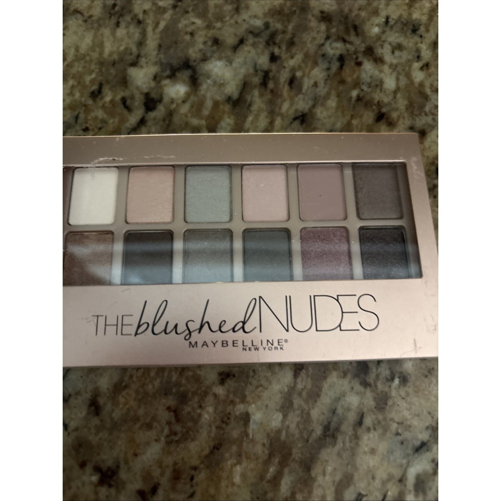 Maybelline New York Blushed Nudes Eyeshadow Palette - Blush, 12 Highly Blendable